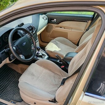 Ford Mondeo - 8