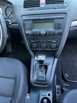 Škoda Octavia II DSG kombi platná STK - 8