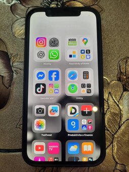 iPhone 12 - 8