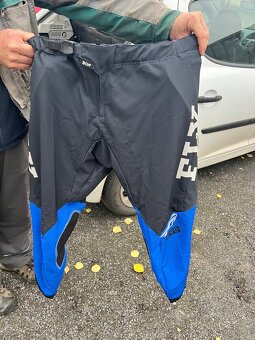 Helma, Boty, chrániče, vesta, kalhoty - 8