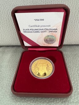 Sada tří medailí Karel Gott - Zpěvák, Malíř, Fenomén - 8