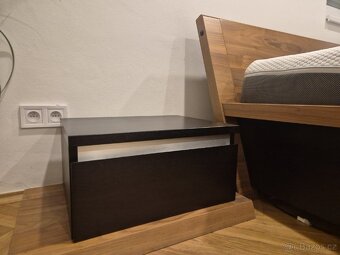 Manželská postel 180 x 200, 2x stolek, komoda - 8