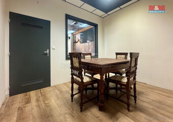 Pronájem kavárny, pizzerie, 107 m², Chomutov, ul. Ruská - 8