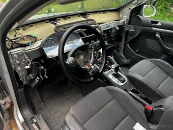 Volkswagen Golf 5 1.9TDI 77Kw - 8