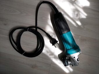 Sada Makita úhlová bruska a příklepová vrtačka - 8