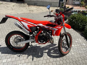 Motocykl Beta - 8