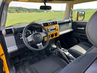 Toyota FJ Cruiser 2. majitel zakoupeno nové v EU - 8