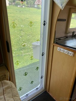 Karavan s předstanem - 8