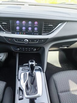 Opel Insignia Sports Tourer 1.6cdti 100kw rok 2020 - 8
