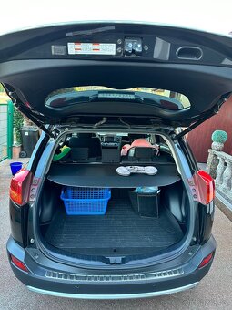 Toyota RAV4 2.2D4D 110 kW, 5/2015 - 8