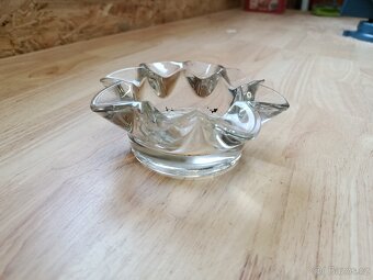 Retro Skleněné Popelníky - 8