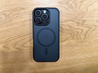 iPhone 16 Pro 256GB černý - 8