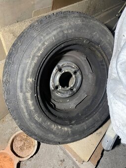 Plechařina + kola Škoda 100 - 8