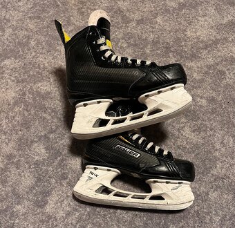 Brusle Bauer Supreme S27 - 8