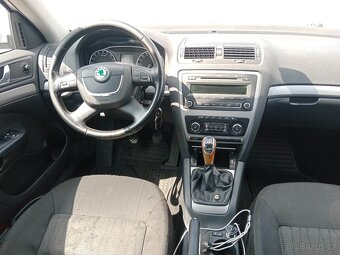 Škoda octavia 1.6 tdi 77kw r.v.2011 - 8