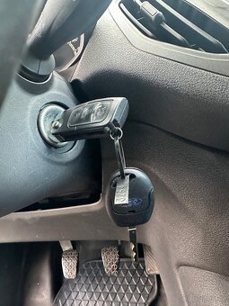 Ford Transit Courier 1.6TDCI - 8