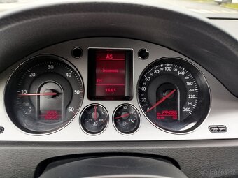 Volkswagen Passat 3c Variant 2.0TDi 103kW - 8