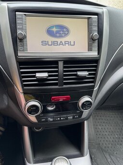 Subaru Forester 2.0 TD3 Executive, bílá perleť - 8