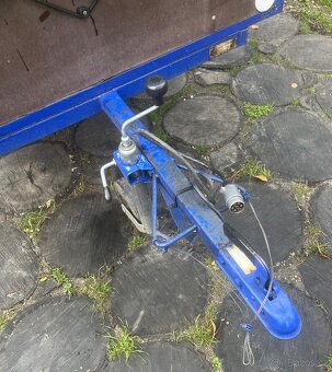 Přívěsný vozík krytý - 8