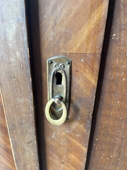 Starožitný nábytek - 8