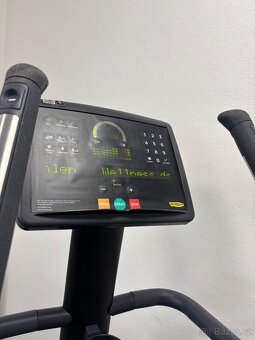 Technogym 1000 LED step - 8