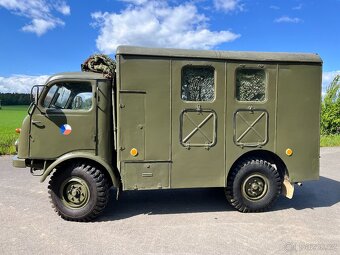 Tatra 805 - 8