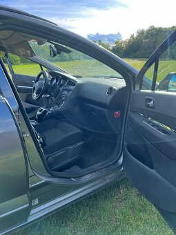 Peugeot 5008 - 8