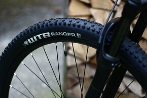CTM Rascal 2.0 matná šedá/červená 27.5" - M/17“ - 8
