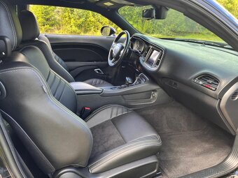 Dodge challenger R/T 6.4 V8 r.v. 2021 - 8