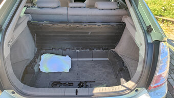Prodám Toyota Prius 2 r.v.2006 - 8