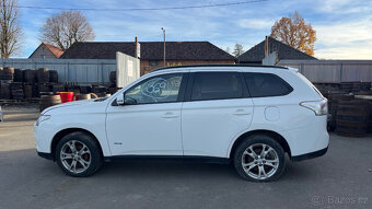 369. MITSUBISHI OUTLANDER 2.2 4N14 - 8