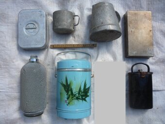 prodám různé staré kuchyňské vybavení....vánoční stojany... - 8