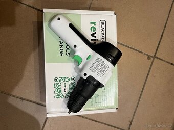 Bruska a přkl.vrtačka Black and Decker- Reviva - 8