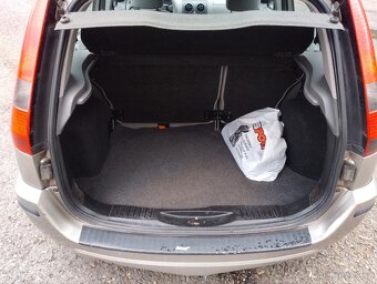 Ford Fusion 1.4i - 8