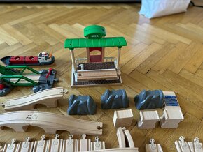 Brio vláčky, koleje, mosty, nádraží, přístav, loď - 8