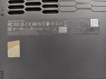 Herní počítač Lenovo LOQ 15ARP9 - 8