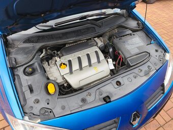 Renault Megane II Cabrio 2.0i - 8