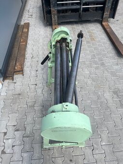 Ruční zakružovačka XZ - 8