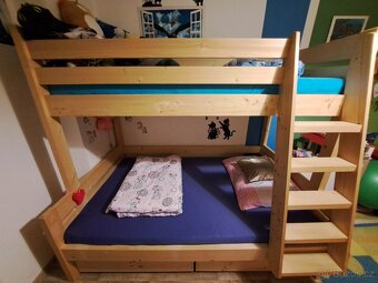 Palanda masiv s matracemi - 8