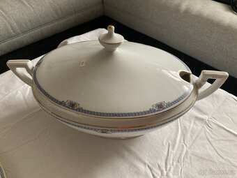 různý starožitný porcelán - 8