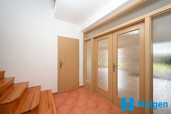 Prodej RD 4+kk, Čelákovice, pozemek 449 m2, Praha - Východ - 8