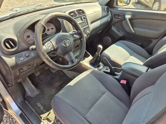 Toyota RAV4 2.0D-4D,85KW,4x4,KLIMA,BEZ KOROZE,R.V.2005 - 8
