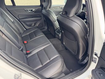 Volvo V60, D4, AWD, 360° kamery, nez. topení, DPH - 8