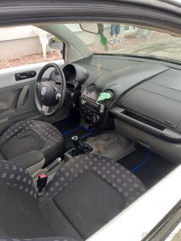 Prodám VW.new.beetle 2.0 benzín rok.2026 - 8