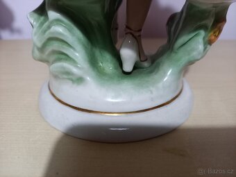 Soska Royal dux Kvetinarky ruzove - 8