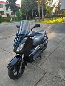 Yamaha x max 125 - 8