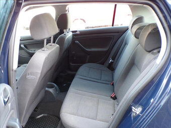 Volkswagen Golf 1,4 i KLIMA-HNED ODJÍŽDÍTE - 8