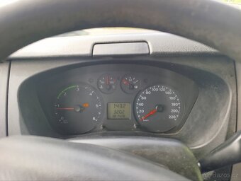 Ford Transit 2,2 funkční, STK 4/2027 , dobré pneu - 8