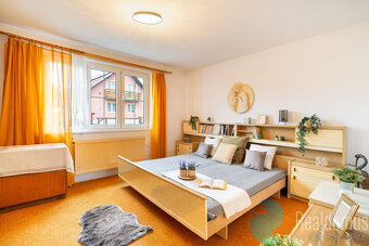 Prodej, rodinný dům se zahradou, bazén, 164 m2, Nové Hrady - 8