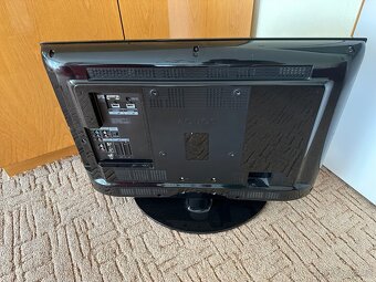 Televize SHARP + Set-top box - 8